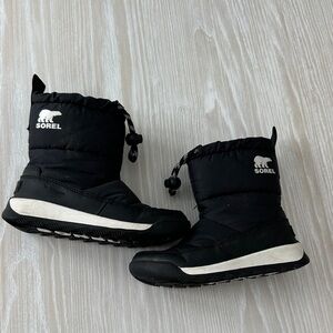 Sorel Black and White Snow Boots